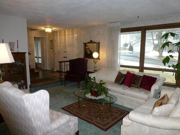 4th image of 825 Catalina Blvd