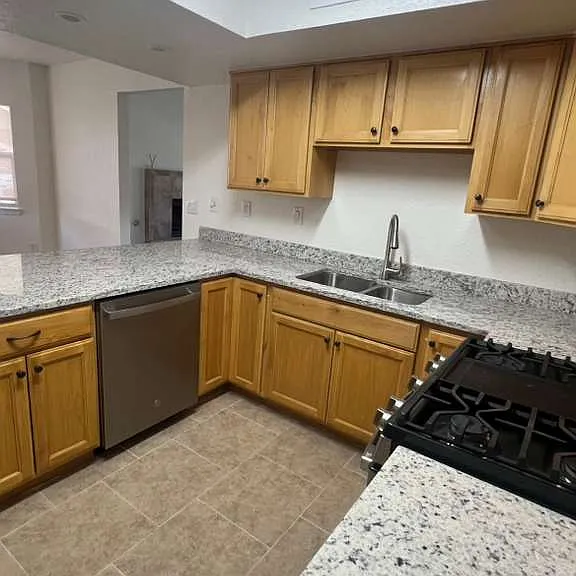 628 El Parque Dr — Photo 5