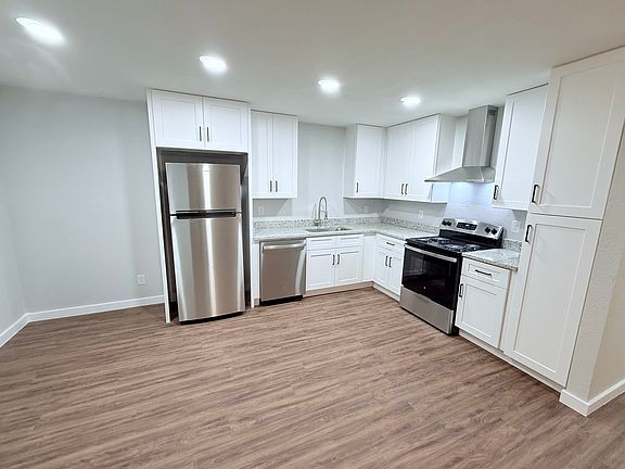 3rd image of 5800 Locke Ave Building 1