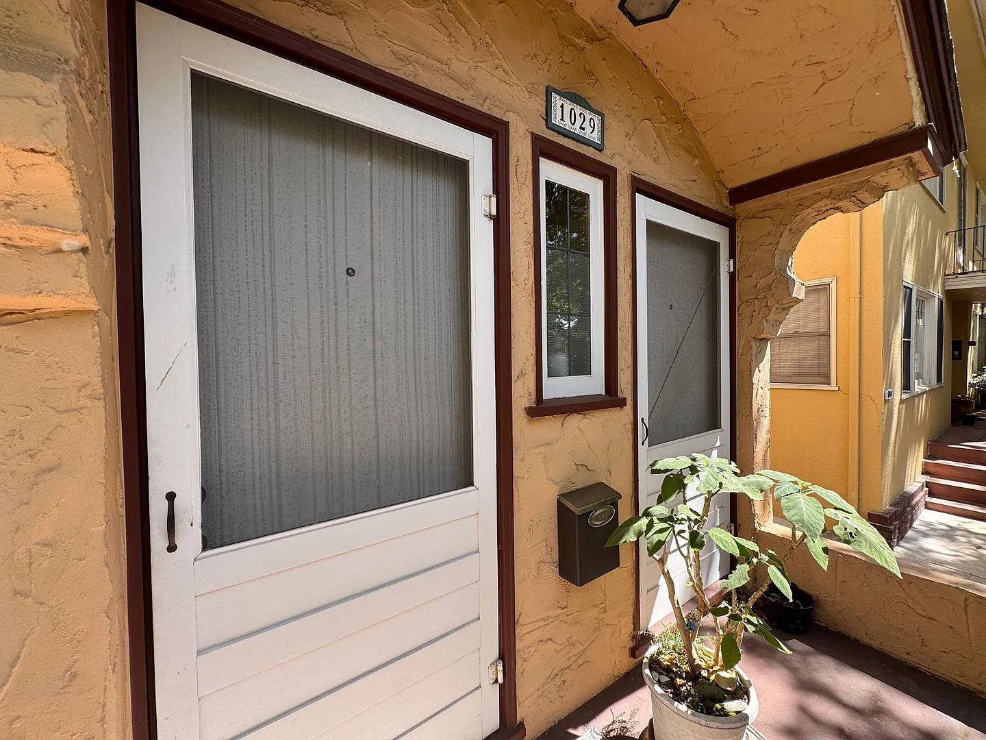 1029 33rd Street — Photo 2
