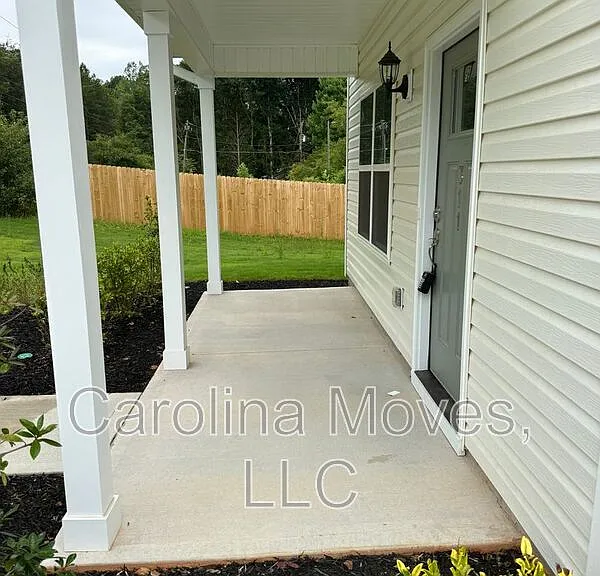 311 Ponder Rd — Photo 2