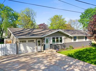 660 Foxview St, De Pere, WI 54115