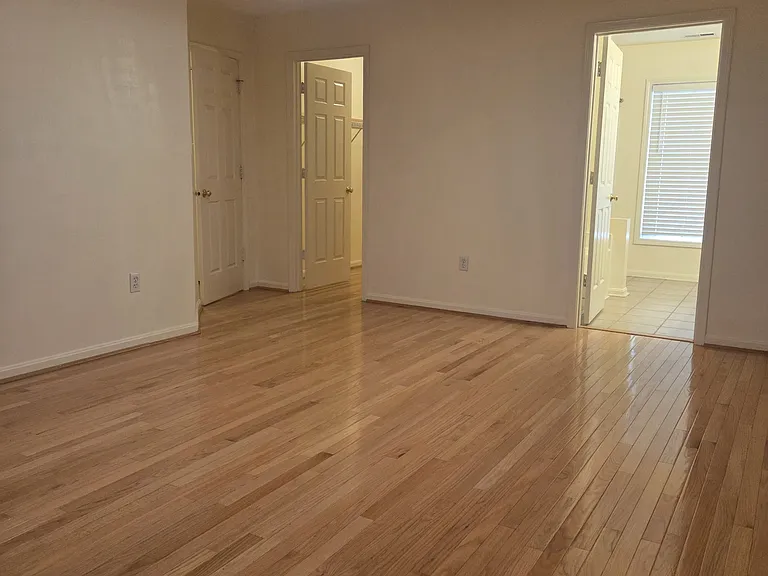 172 Kingston Dr — Photo 22
