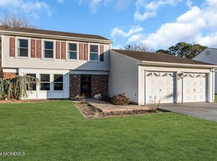 70 Oak Glen Rd, Toms River, NJ 08753