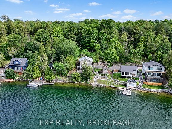 2nd image of 1048 Lark Ln