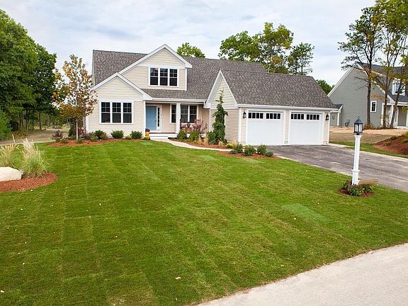 3rd image of 16 Pebble Beach Dr