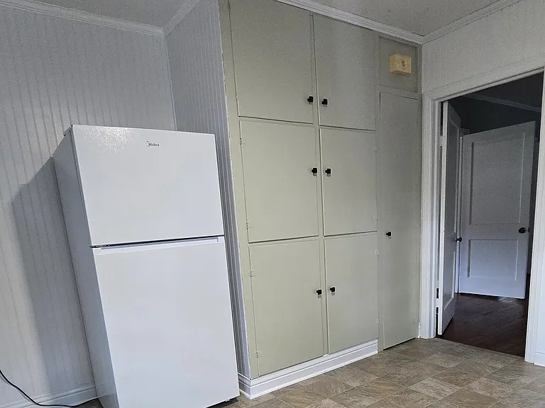 204 W Lane St — Photo 9