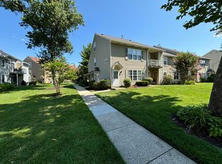 2001A Sedgefield Dr, Mount Laurel, NJ 08054