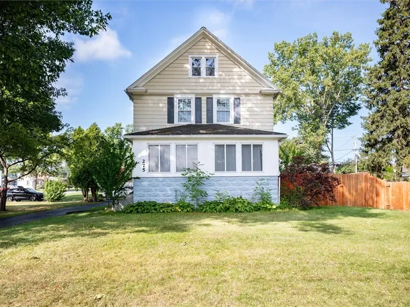 275 Howard Rd, Rochester, NY 14606