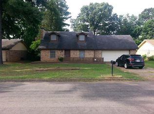 2700 Cedarcrest Dr, Marshall, TX 75672