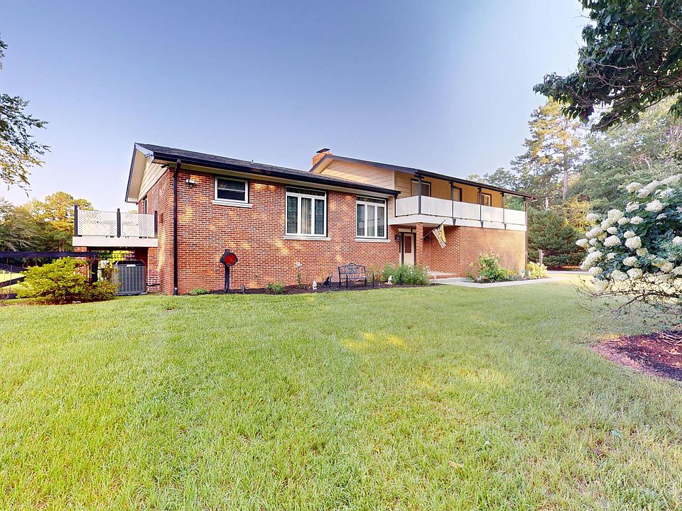 1st image of 130 Loman Rd
