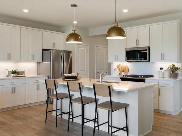 17978 Genoa Dr, Lakeville, MN 55044