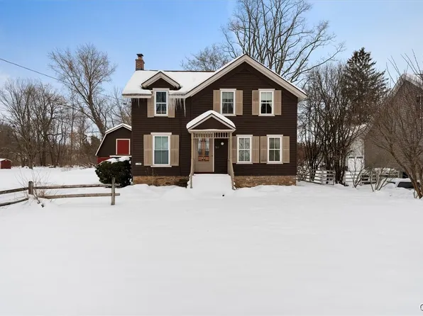 62 Elm St, Clinton, NY 13323