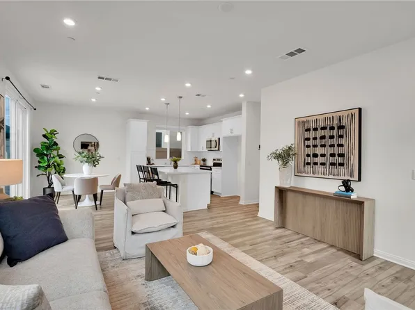 567 Enzo St #84, Lake Elsinore, CA 92530
