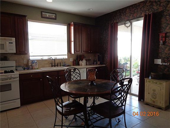 5th image of 214 Foxglove Way
