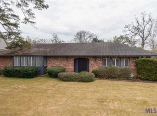 1834 Country Club Dr, Baton Rouge, LA 70808
