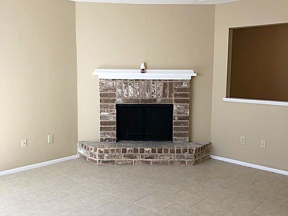 4th image of 2700 N 16th St