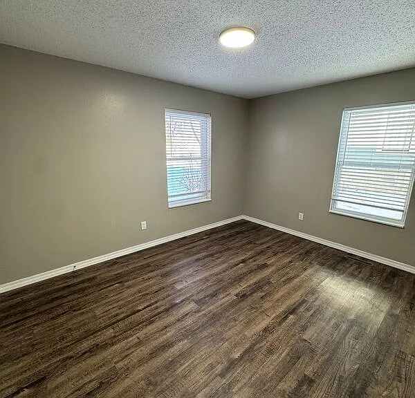 1138 E Walnut St #2 — Photo 10
