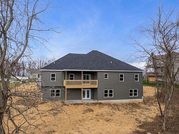 4th image of 122 Honeysuckle Ln