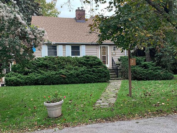 3rd image of 21 Faircroft Blvd