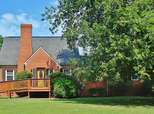 8420 Dennisville Rd, Amelia Court House, VA 23002