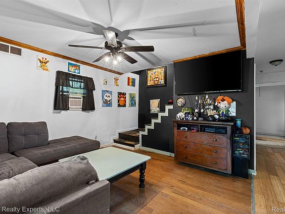 12th image of 6108 Dryden Rd