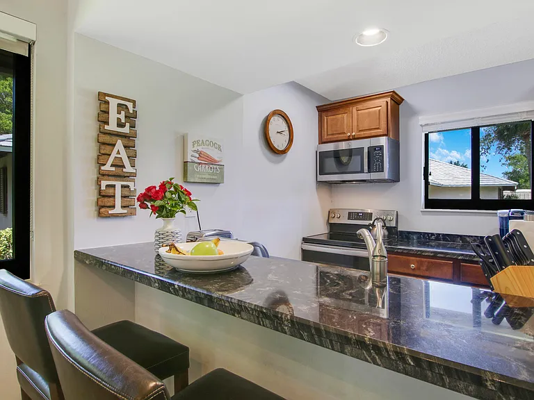 825 Club Dr — Photo 16