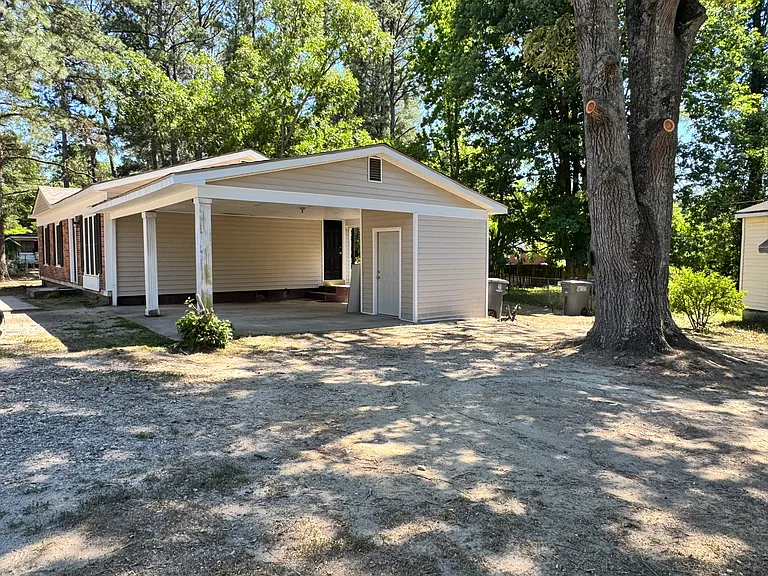 1312 Barnes St — Photo 31