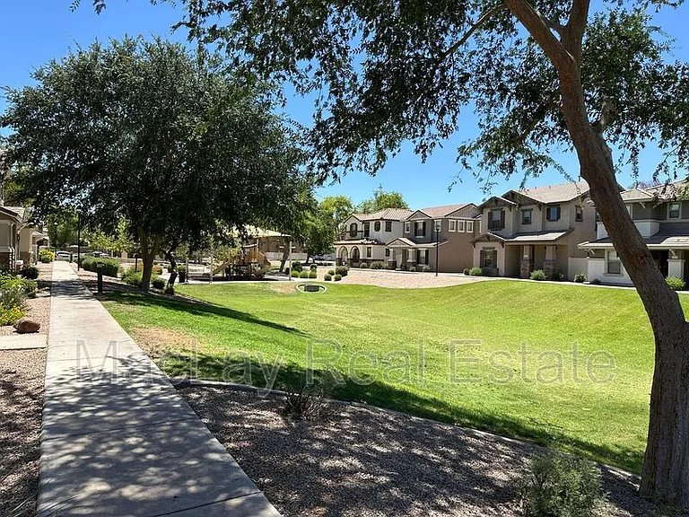 5809 E Hampton Ave — Photo 15