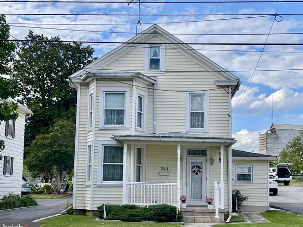 741 Winchester Ave, Martinsburg, WV 25401