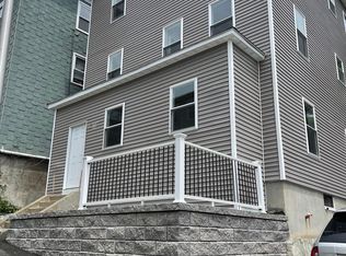 2 Ford St APT 1, Worcester, MA 01605