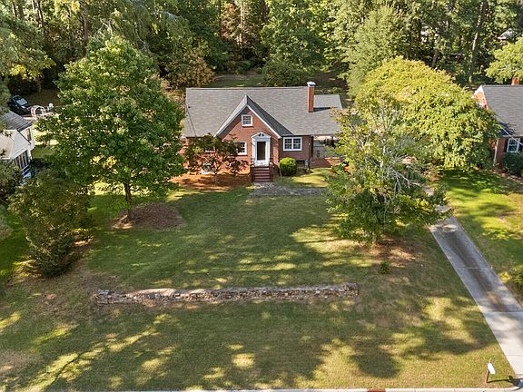 2nd image of 2720 University Dr