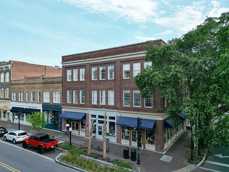 321 W Broughton St #7 — Photo 16