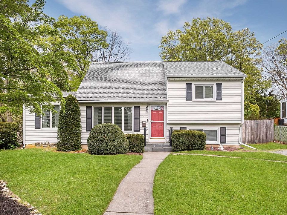 1st image of 27 Lake Park St