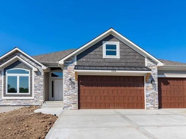 211 S Marimack Ct, Kearney, MO 64060