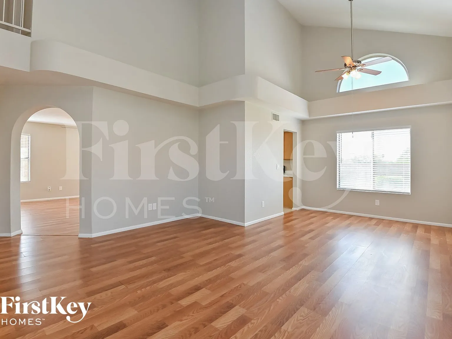 4 bed, 2.5 bath, 1961 sqft, $1,980 — Photo 2