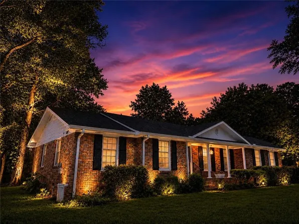 2925 Bob Bettis Rd, Marietta, GA 30066