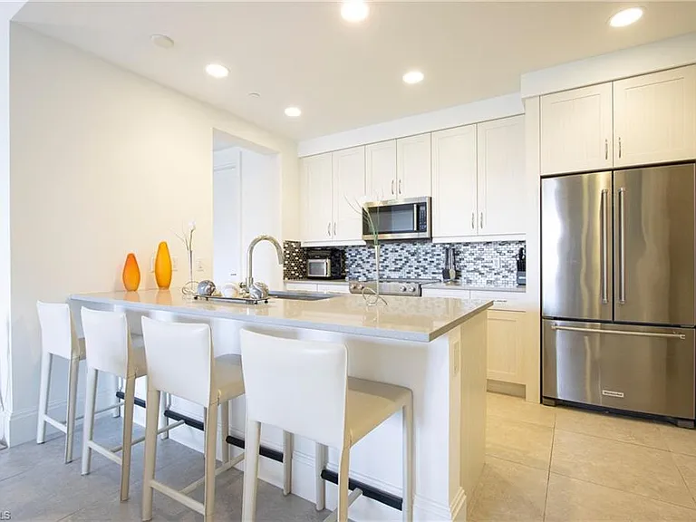1035 3rd Ave S #303 — Photo 9