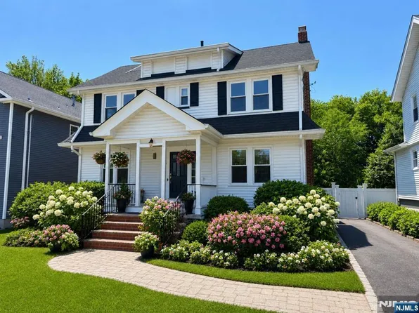 134 Sherman Ave, Teaneck, NJ 07666