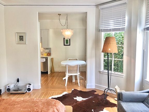 3rd image of 1950 Gough St APT 105