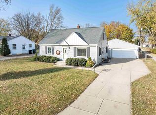 2554 Tulip Ln, Green Bay, WI 54313