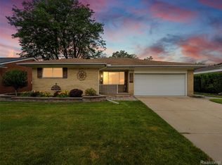 29553 Pinto Dr, Warren, MI 48093