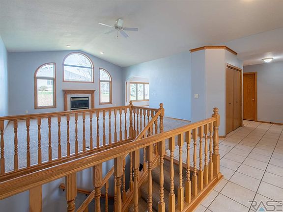 4th image of 2108 E Briar Den Ct