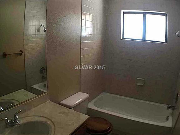 5th image of 10735 Gilespie St