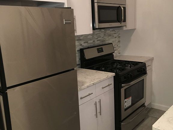 4th image of 14040 Beech Ave #3K