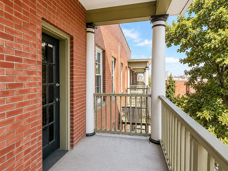 1356 N Pearl St #304 — Photo 7