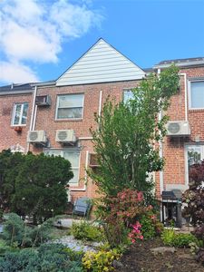 141-49 72nd Crescent, Flushing, NY, 11367