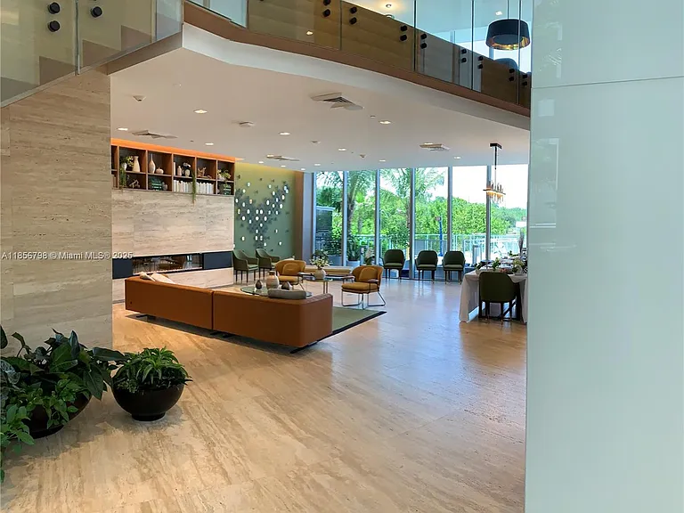16385 Biscayne Blvd #2720 — Photo 4