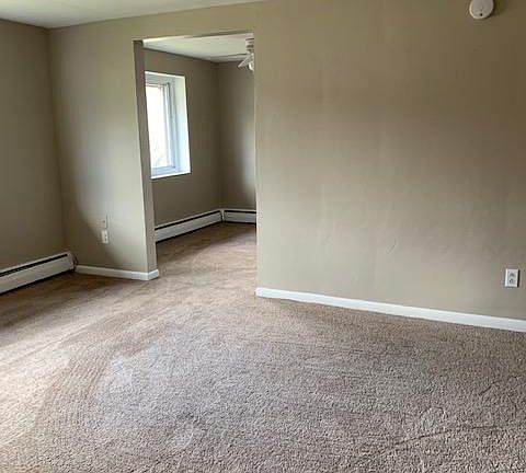 4th image of 602 Academy St