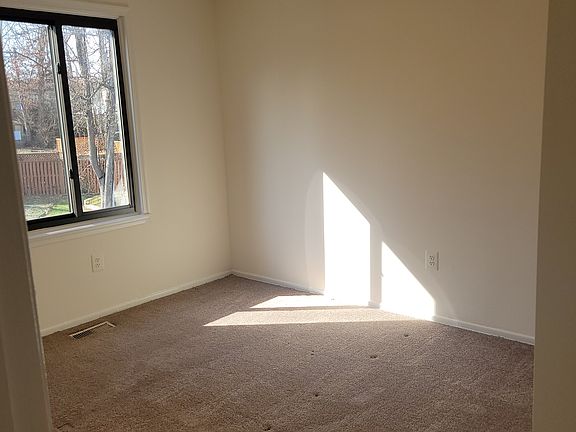 4th image of 19360 Running Cedar Ct